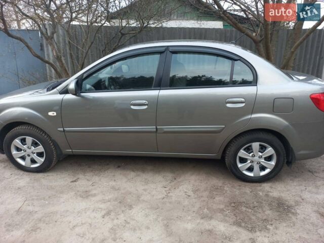 Серый Киа Рио, объемом двигателя 1.4 л и пробегом 197 тыс. км за 5700 $, фото 6 на Automoto.ua