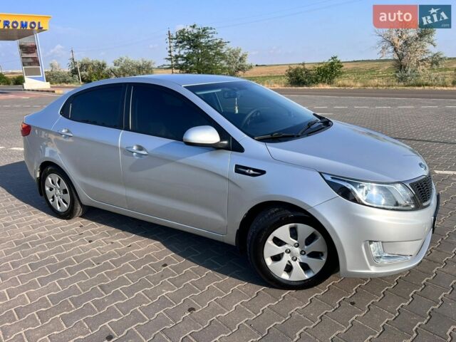 Сірий Кіа Ріо, об'ємом двигуна 1.4 л та пробігом 175 тис. км за 8000 $, фото 1 на Automoto.ua