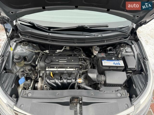 Серый Киа Рио, объемом двигателя 1.4 л и пробегом 82 тыс. км за 9200 $, фото 36 на Automoto.ua