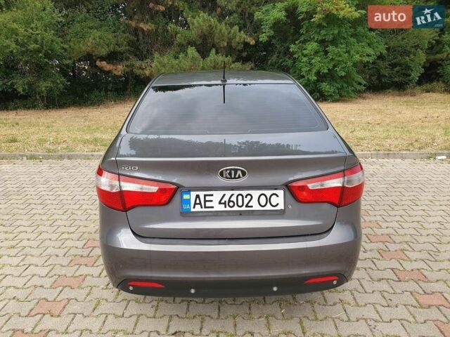 Сірий Кіа Ріо, об'ємом двигуна 1.4 л та пробігом 147 тис. км за 7400 $, фото 5 на Automoto.ua