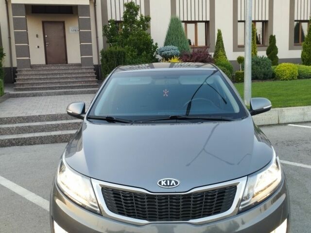 Серый Киа Рио, объемом двигателя 1.6 л и пробегом 223 тыс. км за 7550 $, фото 14 на Automoto.ua