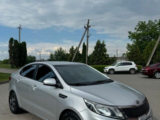 Сірий Кіа Ріо, об'ємом двигуна 1.59 л та пробігом 161 тис. км за 7999 $, фото 7 на Automoto.ua