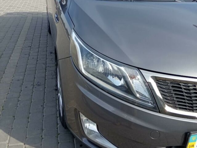 Серый Киа Рио, объемом двигателя 1.6 л и пробегом 132 тыс. км за 8199 $, фото 3 на Automoto.ua