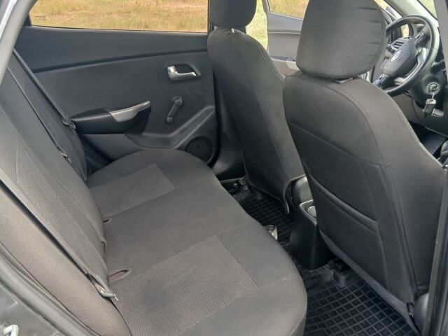 Сірий Кіа Ріо, об'ємом двигуна 1.4 л та пробігом 218 тис. км за 5800 $, фото 14 на Automoto.ua
