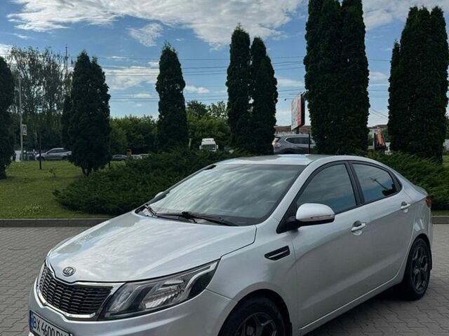 Сірий Кіа Ріо, об'ємом двигуна 1.59 л та пробігом 161 тис. км за 7999 $, фото 2 на Automoto.ua
