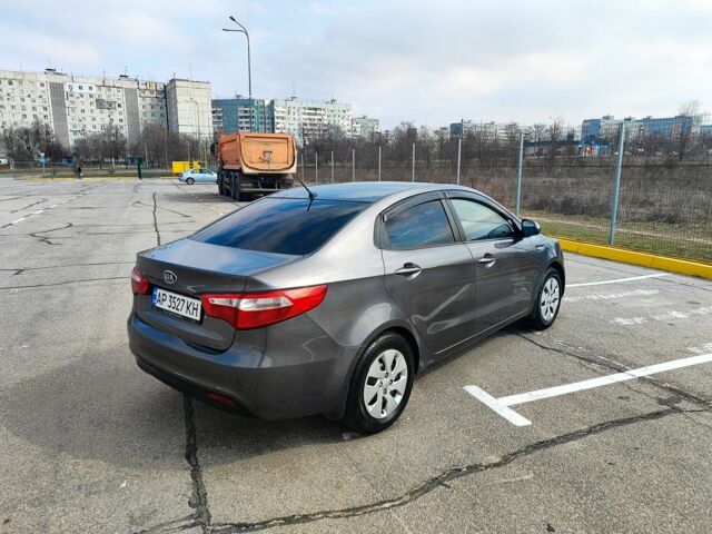 Серый Киа Рио, объемом двигателя 1.4 л и пробегом 260 тыс. км за 5000 $, фото 6 на Automoto.ua