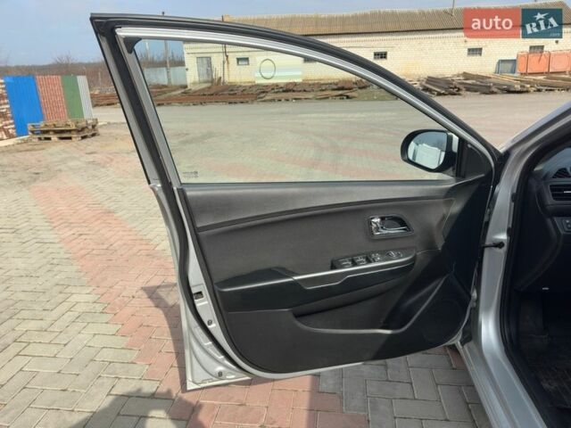 Сірий Кіа Ріо, об'ємом двигуна 1.6 л та пробігом 128 тис. км за 9350 $, фото 15 на Automoto.ua