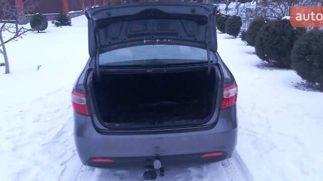 Серый Киа Рио, объемом двигателя 1.4 л и пробегом 133 тыс. км за 8200 $, фото 9 на Automoto.ua