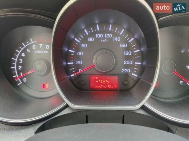 Серый Киа Рио, объемом двигателя 1.4 л и пробегом 242 тыс. км за 5750 $, фото 8 на Automoto.ua