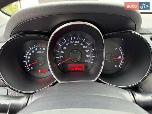 Серый Киа Рио, объемом двигателя 1.4 л и пробегом 82 тыс. км за 9200 $, фото 29 на Automoto.ua