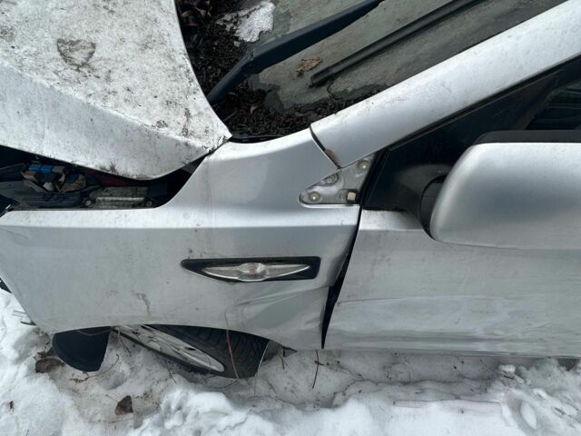 Сірий Кіа Ріо, об'ємом двигуна 1.4 л та пробігом 170 тис. км за 2000 $, фото 1 на Automoto.ua