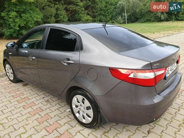 Сірий Кіа Ріо, об'ємом двигуна 1.4 л та пробігом 147 тис. км за 7400 $, фото 4 на Automoto.ua