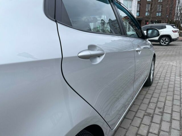 Серый Киа Рио, объемом двигателя 1.6 л и пробегом 121 тыс. км за 9500 $, фото 3 на Automoto.ua
