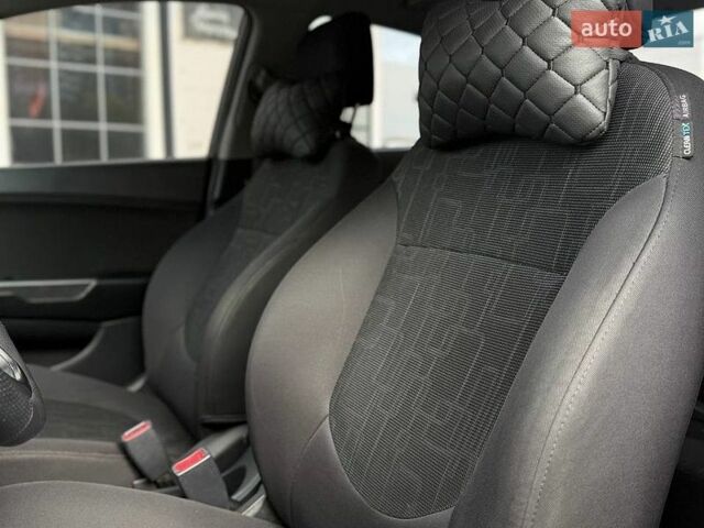 Серый Киа Рио, объемом двигателя 1.59 л и пробегом 206 тыс. км за 7499 $, фото 17 на Automoto.ua