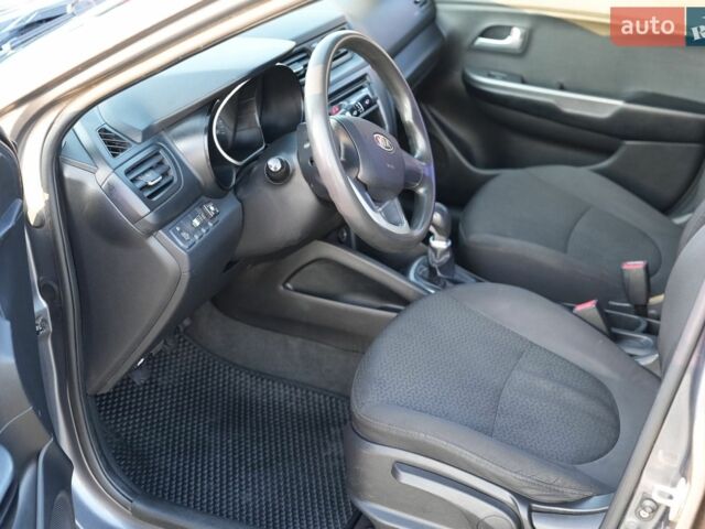 Сірий Кіа Ріо, об'ємом двигуна 1.4 л та пробігом 270 тис. км за 4999 $, фото 6 на Automoto.ua