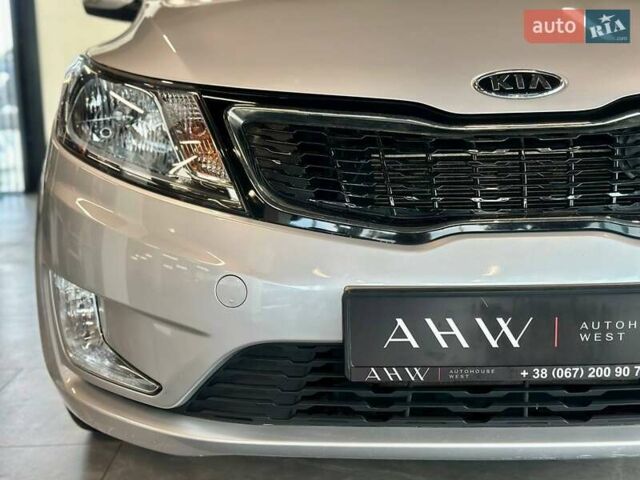 Сірий Кіа Ріо, об'ємом двигуна 1.59 л та пробігом 56 тис. км за 9390 $, фото 2 на Automoto.ua