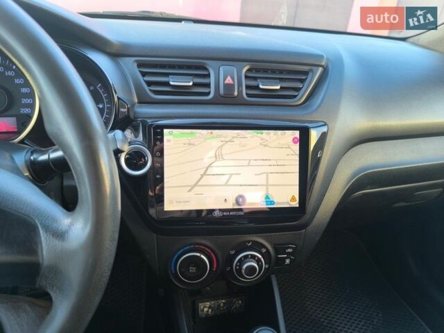 Сірий Кіа Ріо, об'ємом двигуна 1.4 л та пробігом 273 тис. км за 6500 $, фото 8 на Automoto.ua