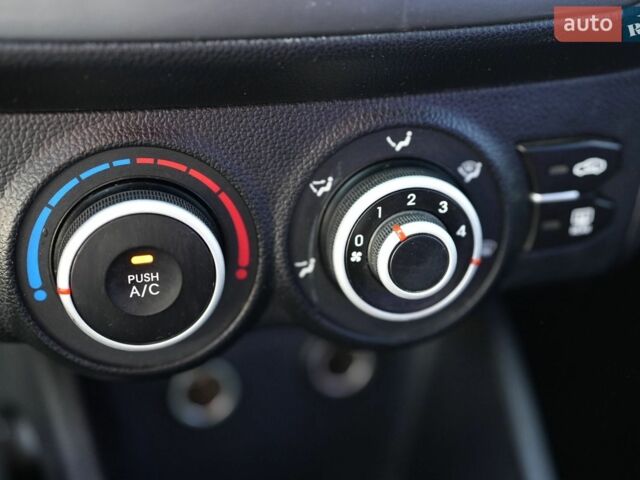 Сірий Кіа Ріо, об'ємом двигуна 1.4 л та пробігом 270 тис. км за 4999 $, фото 9 на Automoto.ua