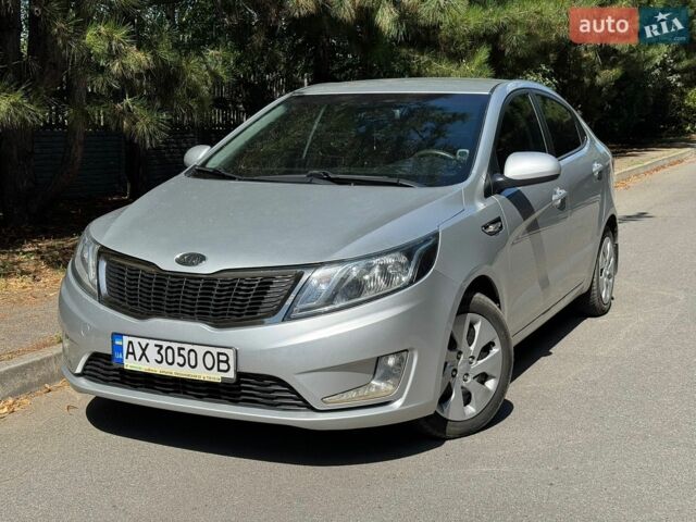 Сірий Кіа Ріо, об'ємом двигуна 1.4 л та пробігом 94 тис. км за 8799 $, фото 3 на Automoto.ua