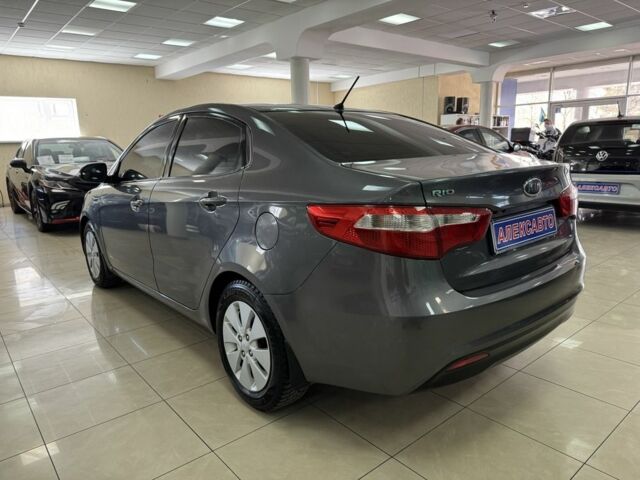 Серый Киа Рио, объемом двигателя 1.6 л и пробегом 230 тыс. км за 6900 $, фото 1 на Automoto.ua