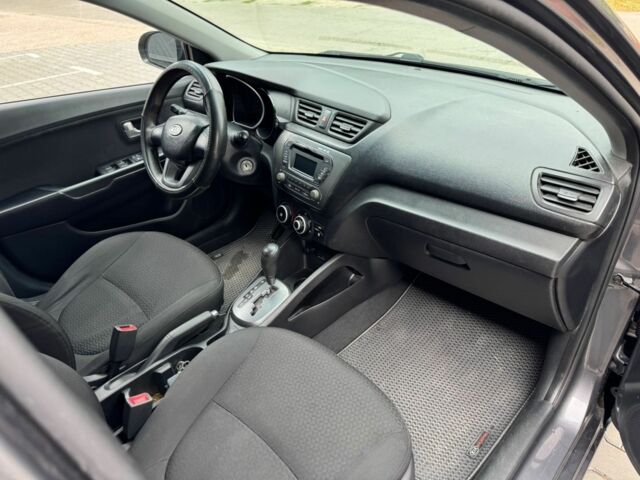 Серый Киа Рио, объемом двигателя 1.6 л и пробегом 200 тыс. км за 4920 $, фото 15 на Automoto.ua