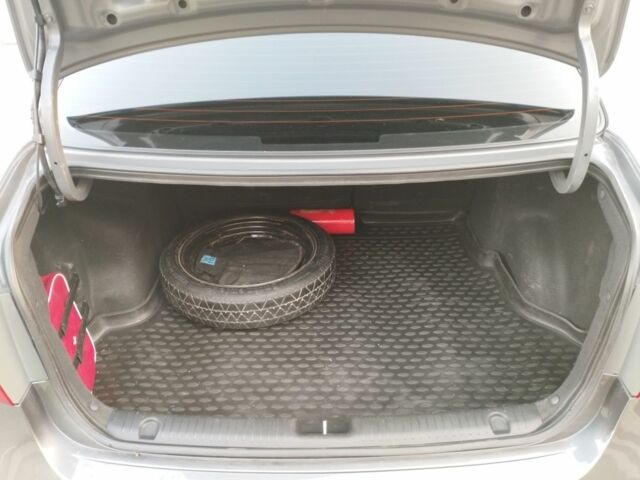 Серый Киа Рио, объемом двигателя 1.6 л и пробегом 223 тыс. км за 7350 $, фото 15 на Automoto.ua