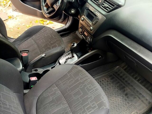 Серый Киа Рио, объемом двигателя 1.6 л и пробегом 189 тыс. км за 7299 $, фото 9 на Automoto.ua