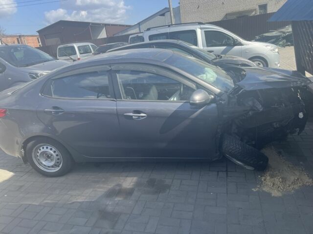 Сірий Кіа Ріо, об'ємом двигуна 1.6 л та пробігом 112 тис. км за 2000 $, фото 1 на Automoto.ua