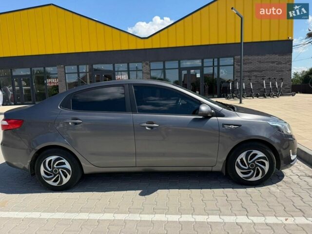 Сірий Кіа Ріо, об'ємом двигуна 1.4 л та пробігом 106 тис. км за 7500 $, фото 4 на Automoto.ua