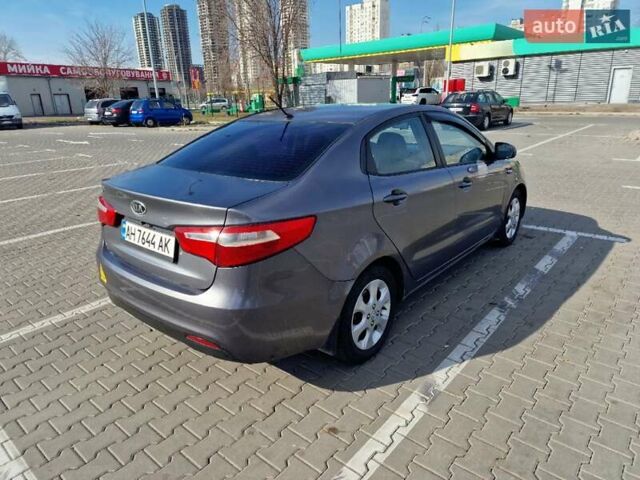 Серый Киа Рио, объемом двигателя 1.4 л и пробегом 187 тыс. км за 4900 $, фото 24 на Automoto.ua