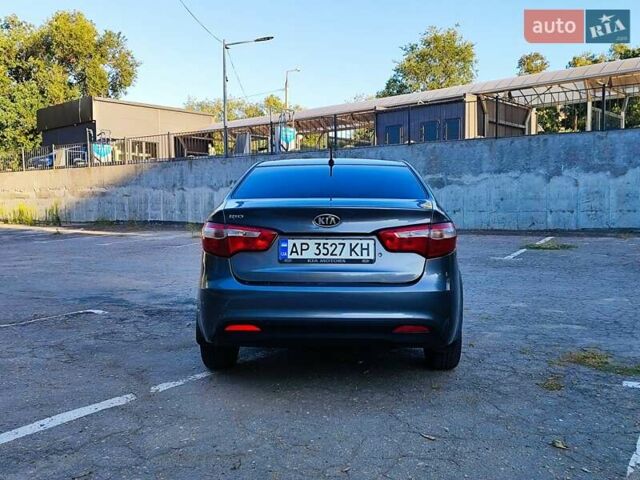 Серый Киа Рио, объемом двигателя 1.4 л и пробегом 225 тыс. км за 5200 $, фото 12 на Automoto.ua