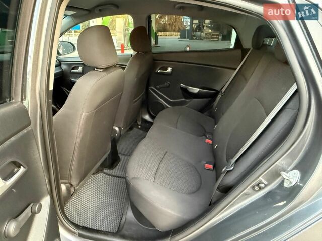 Серый Киа Рио, объемом двигателя 1.4 л и пробегом 147 тыс. км за 8550 $, фото 17 на Automoto.ua