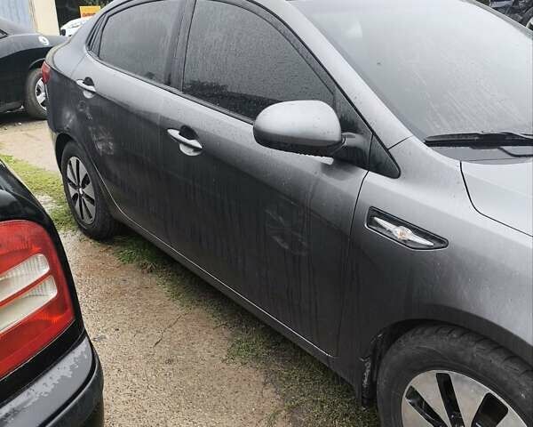 Серый Киа Рио, объемом двигателя 1.4 л и пробегом 132 тыс. км за 6400 $, фото 5 на Automoto.ua