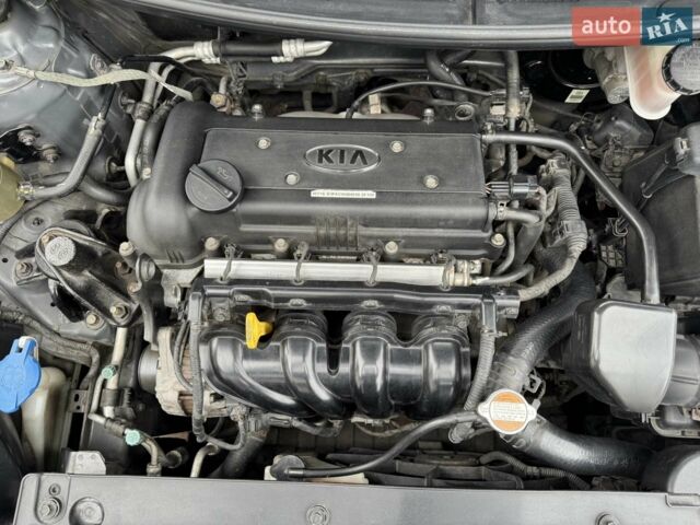 Серый Киа Рио, объемом двигателя 1.4 л и пробегом 82 тыс. км за 9200 $, фото 35 на Automoto.ua