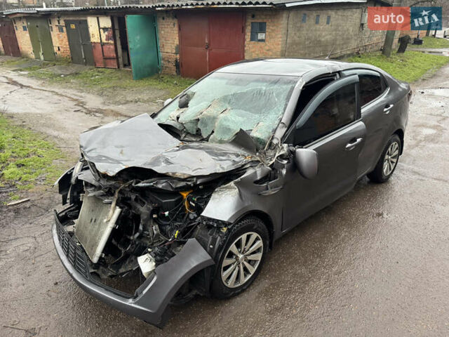 Серый Киа Рио, объемом двигателя 1.4 л и пробегом 250 тыс. км за 1950 $, фото 10 на Automoto.ua