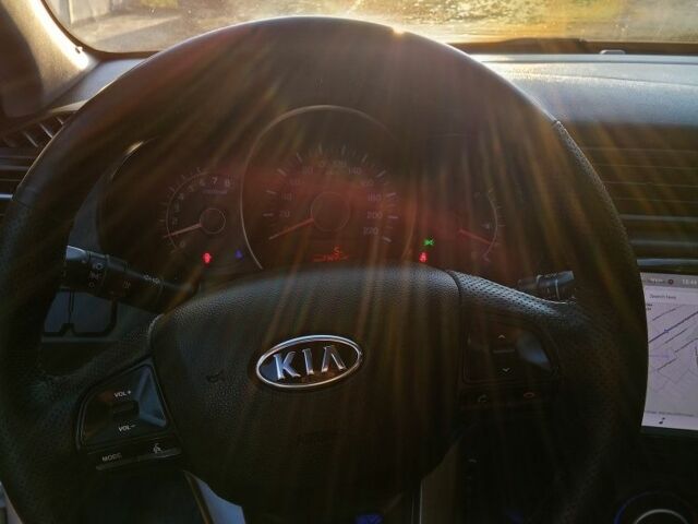 Сірий Кіа Ріо, об'ємом двигуна 1.4 л та пробігом 230 тис. км за 5200 $, фото 2 на Automoto.ua