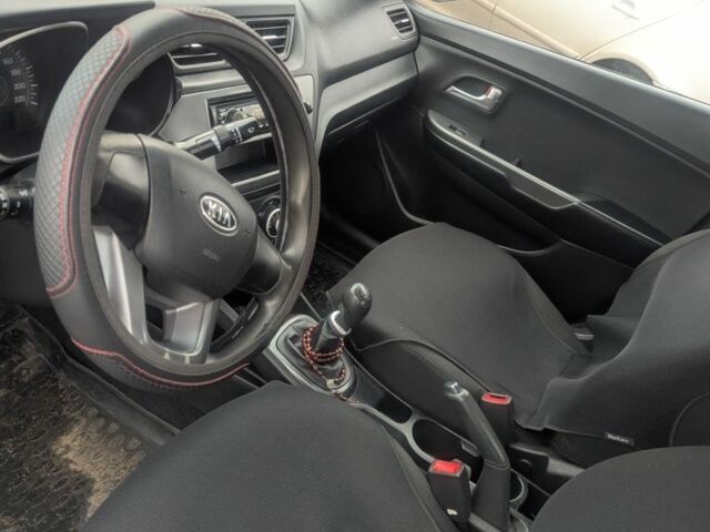 Серый Киа Рио, объемом двигателя 1.4 л и пробегом 167 тыс. км за 6200 $, фото 5 на Automoto.ua