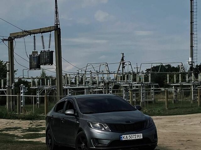 Серый Киа Рио, объемом двигателя 1.4 л и пробегом 308 тыс. км за 4500 $, фото 2 на Automoto.ua