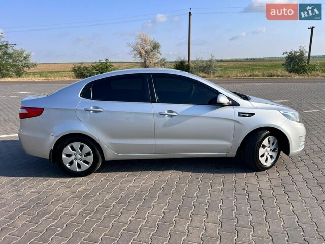 Сірий Кіа Ріо, об'ємом двигуна 1.4 л та пробігом 175 тис. км за 8000 $, фото 7 на Automoto.ua