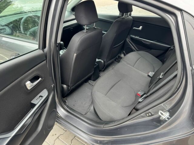 Серый Киа Рио, объемом двигателя 1.6 л и пробегом 200 тыс. км за 4920 $, фото 17 на Automoto.ua
