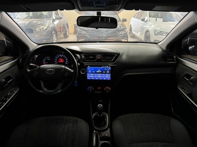 Серый Киа Рио, объемом двигателя 1.6 л и пробегом 230 тыс. км за 6900 $, фото 10 на Automoto.ua