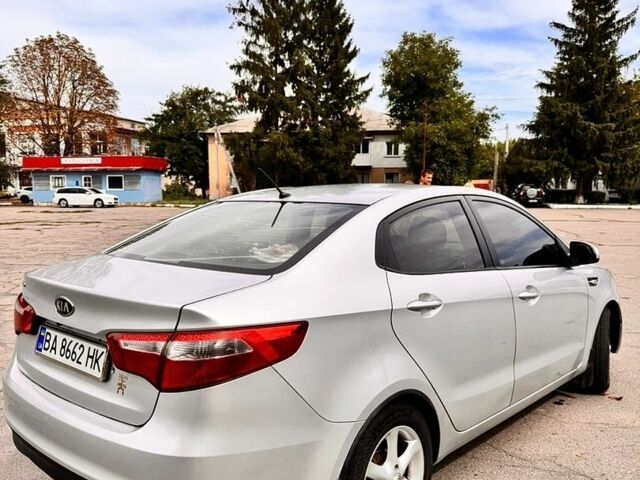 Серый Киа Рио, объемом двигателя 1.4 л и пробегом 247 тыс. км за 6900 $, фото 6 на Automoto.ua