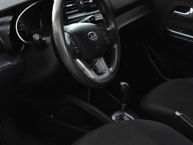 Сірий Кіа Ріо, об'ємом двигуна 1.4 л та пробігом 226 тис. км за 6999 $, фото 6 на Automoto.ua