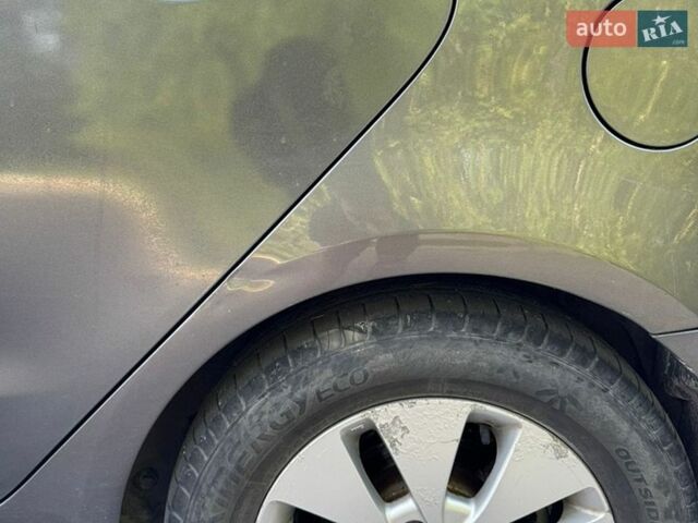 Серый Киа Рио, объемом двигателя 1.59 л и пробегом 191 тыс. км за 7650 $, фото 5 на Automoto.ua