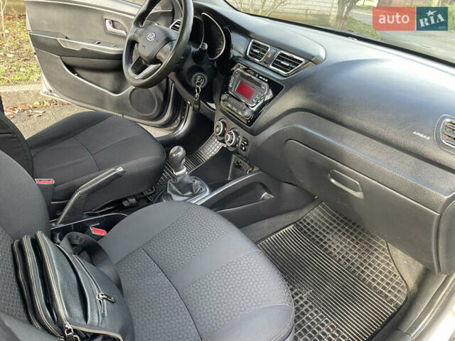 Серый Киа Рио, объемом двигателя 1.4 л и пробегом 167 тыс. км за 5999 $, фото 18 на Automoto.ua
