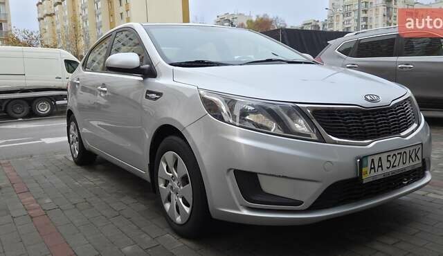 Серый Киа Рио, объемом двигателя 1.4 л и пробегом 140 тыс. км за 7200 $, фото 3 на Automoto.ua