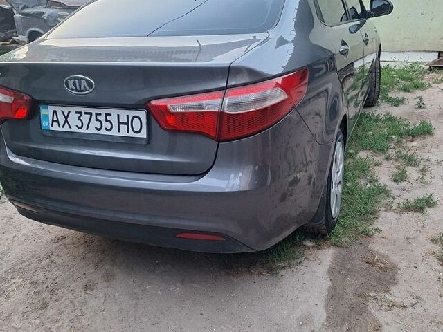 Сірий Кіа Ріо, об'ємом двигуна 1.6 л та пробігом 169 тис. км за 8000 $, фото 3 на Automoto.ua