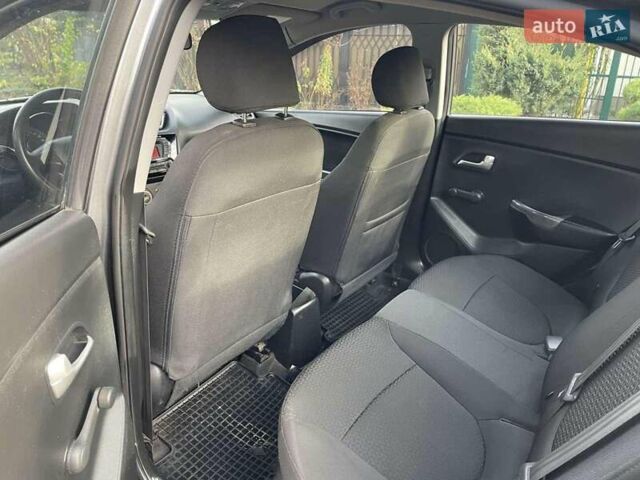 Серый Киа Рио, объемом двигателя 1.4 л и пробегом 171 тыс. км за 7300 $, фото 8 на Automoto.ua