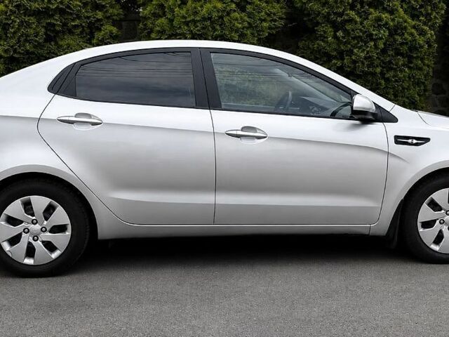 Сірий Кіа Ріо, об'ємом двигуна 1.4 л та пробігом 209 тис. км за 6100 $, фото 2 на Automoto.ua