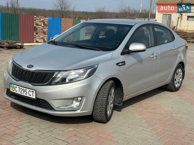 Сірий Кіа Ріо, об'ємом двигуна 1.6 л та пробігом 128 тис. км за 9350 $, фото 1 на Automoto.ua